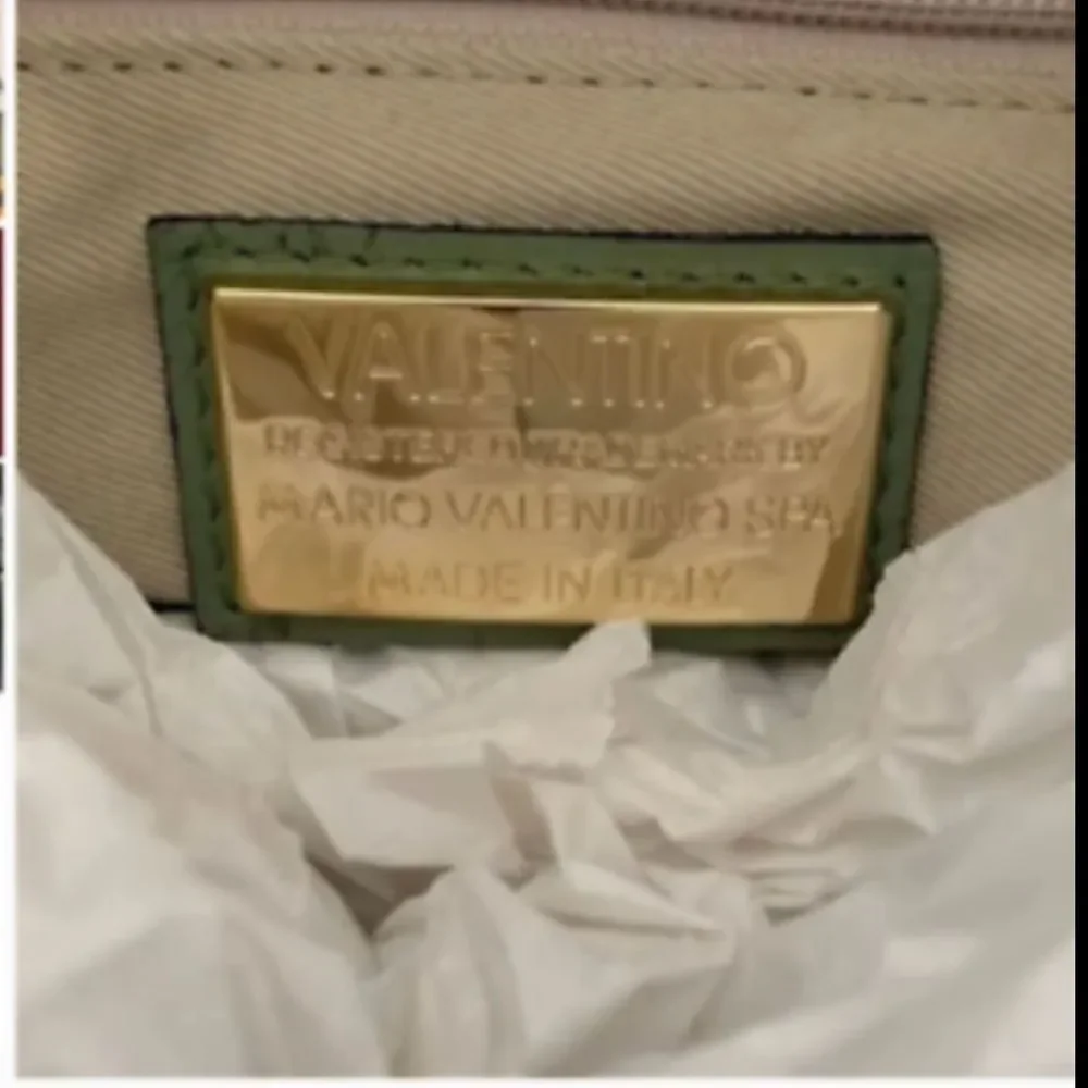 NWT Valentino Backpack Rockstud Green Leather Authentic